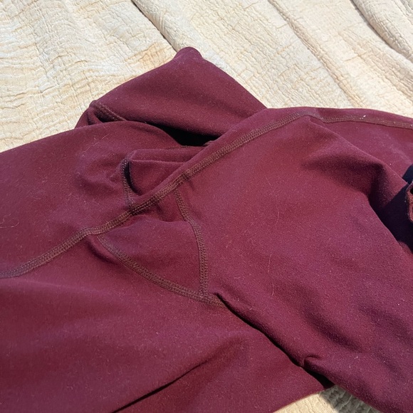 EUC Zella Plum Crop Leggings with Mesh Paneling size Small - Picture 6 of 6